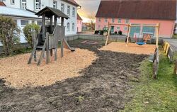 Erneuert in Eigenleistung: der neue Spielplatz für Harthausen.  FOTO: PRIVAT