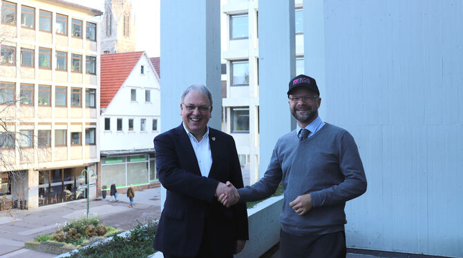 Volker Feyerabend, Kurator des Spendenparlaments, freut sich über die gemeinsamen Pläne und Projekte mit Oberbürgermeister Thoma