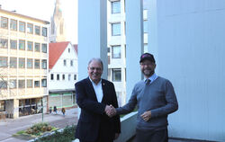 Volker Feyerabend, Kurator des Spendenparlaments, freut sich über die gemeinsamen Pläne und Projekte mit Oberbürgermeister Thoma