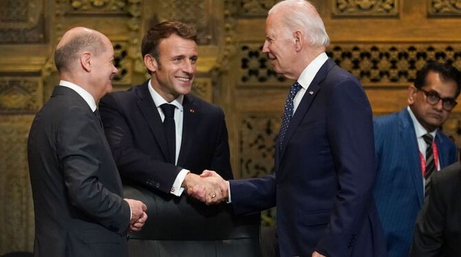 Biden und Macron in Indonesien