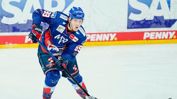 Eishockey-Stürmer David Wolf