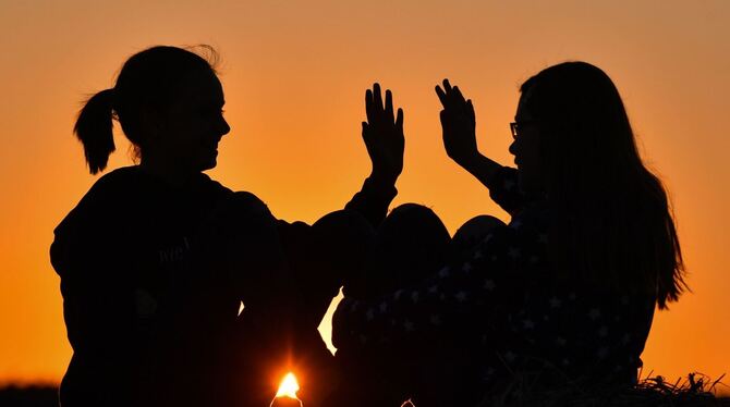 Zwei Freundinnen Zwei Freundinnen