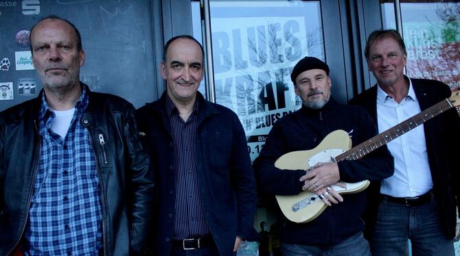 Die Band Blueskraft (von links): Oli Weiss, Wolfgang Theurer, Jimmi Braun und Ur-Bandmitglied Werner Schulz.  FOTO: SPIESS