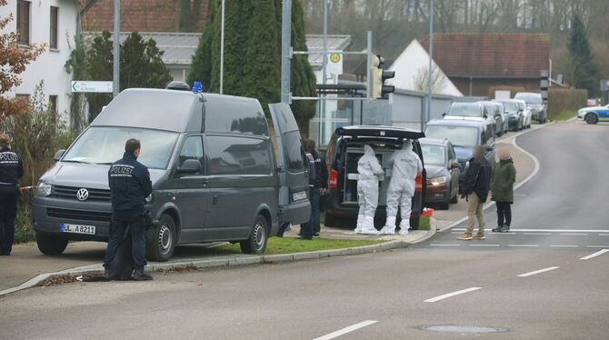 Zwei Mädchen auf dem Schulweg angegriffen Zwei Mädchen auf dem Schulweg angegriffen