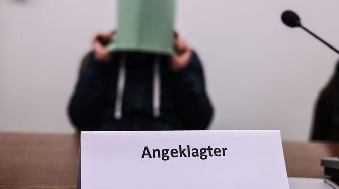 Prozessauftakt im Missbrauchskomplex Wermelskirchen Prozessauftakt im Missbrauchskomplex Wermelskirchen