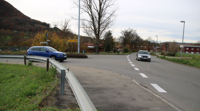 Der betroffene Kreuzungsbereich der Hülbener Straße mit der Gustav-Werber-Straße – die Vorfahrt wird sich ändern: Wer aus dem Or