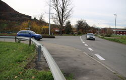 Der betroffene Kreuzungsbereich der Hülbener Straße mit der Gustav-Werber-Straße – die Vorfahrt wird sich ändern: Wer aus dem Or