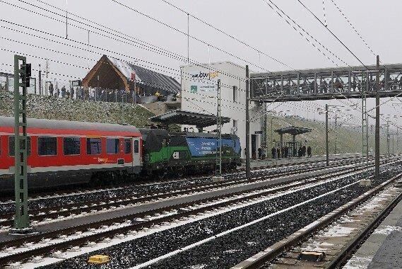 12_22_Einfahrt_Zug_09