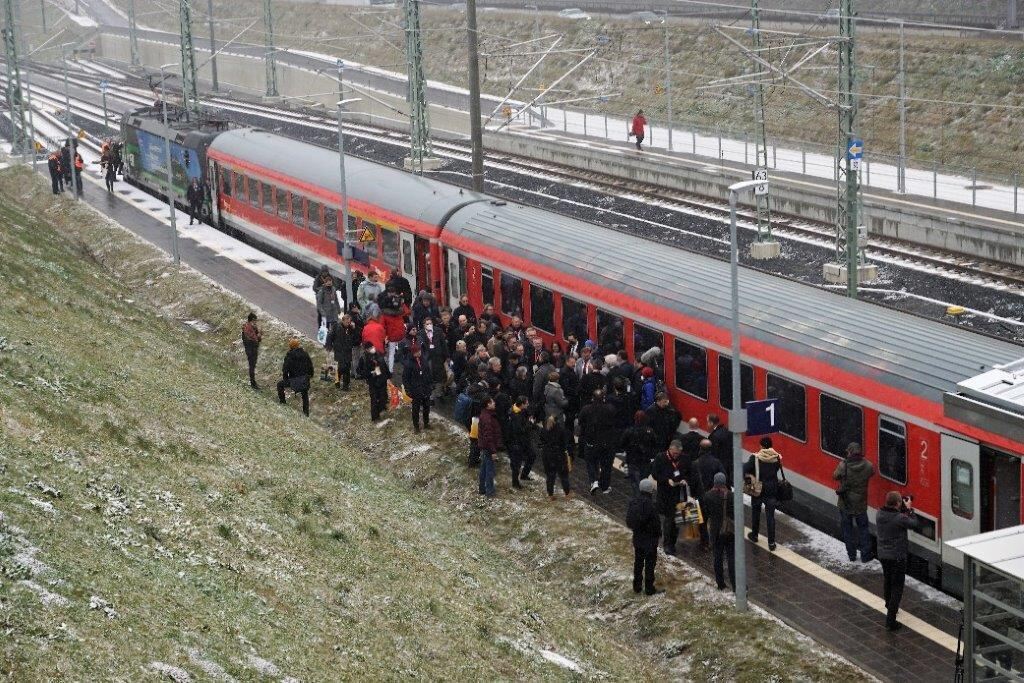 12_22_Einfahrt_Zug_14