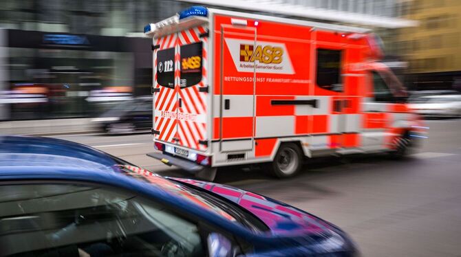 Rettungswagen mit Blaulicht
