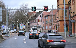 Die Spurreduzierung auf der Lederstraße hat punktuell die Luft verbessert.  FOTO: PIETH