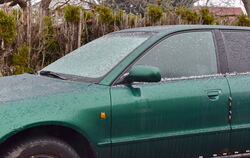 Eisregen auf Auto FOTO MEYER