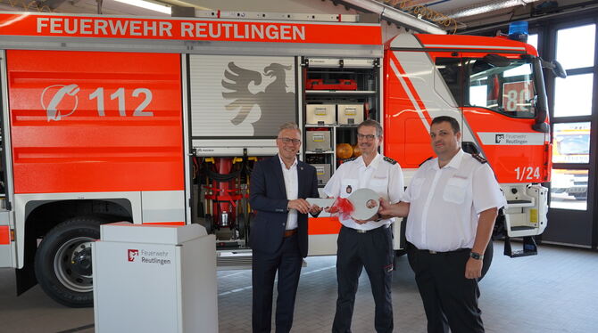 Das neue Tanklöschfahrzeug bei seiner Übergabe an die Feuerwehr Reutlingen im August. Für die Waldbrandbekämpfung hat es Wassert