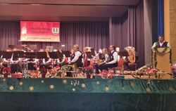 Die drei Orchester des Musikvereins Betzingen spielten Klassiker und Filmmusik.  FOTO: FREU