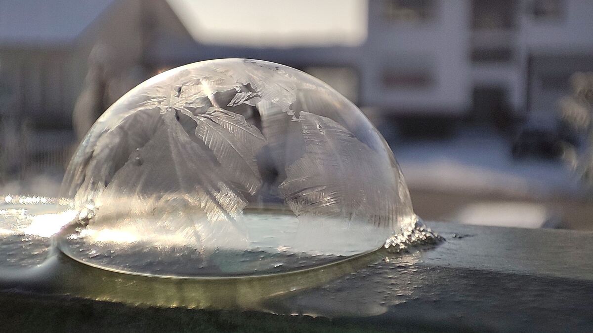 61 Gefrierende Seifenblase