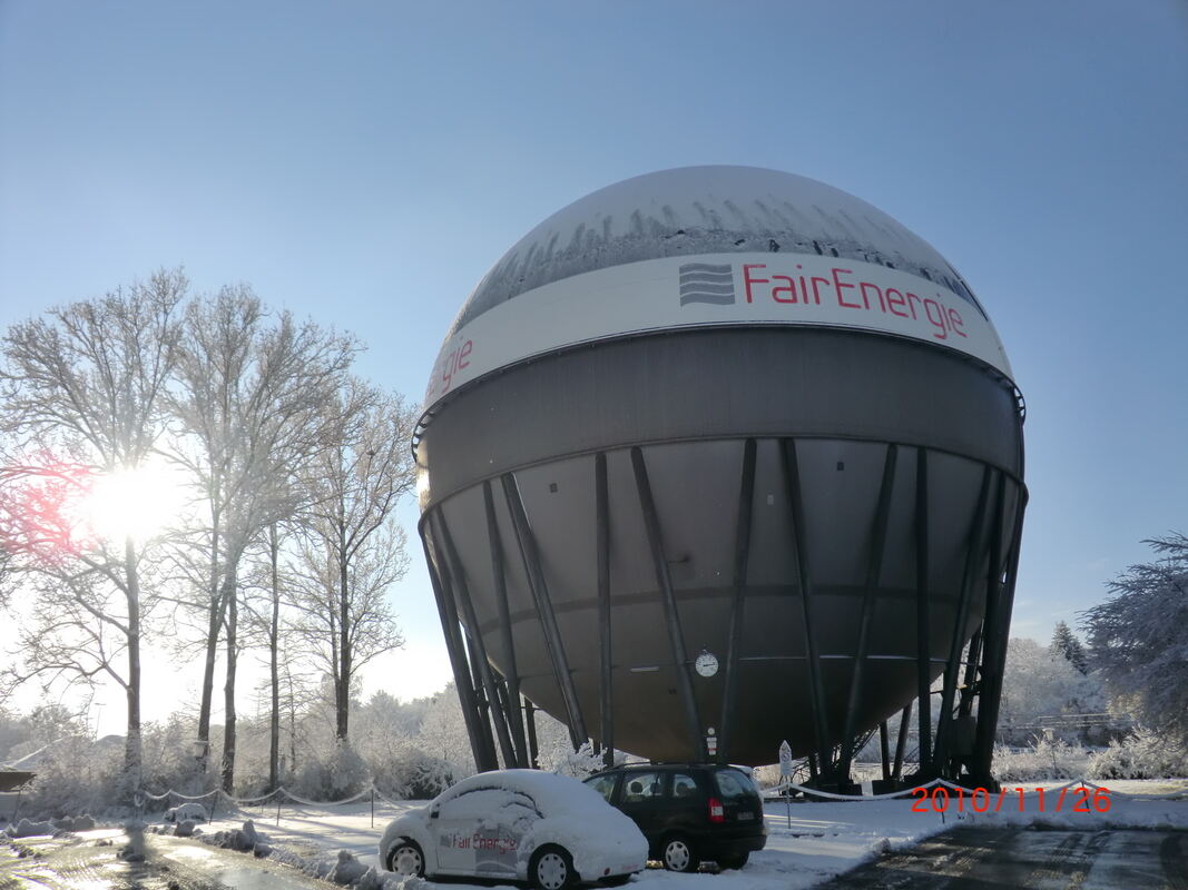 88 Schneekugel gefüllt mit Gas