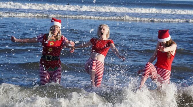 Weihnachtliches Baden in Großbritannien durch Abwasser bedroht