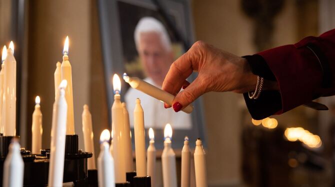 Trauer um Papst Benedikt XVI.
