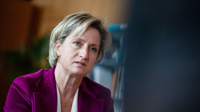 Landeswirtschaftsministerin Hoffmeister-Kraut