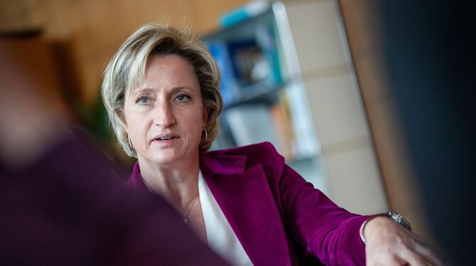 Wirtschaftsministerin Nicole Hoffmeister-Kraut