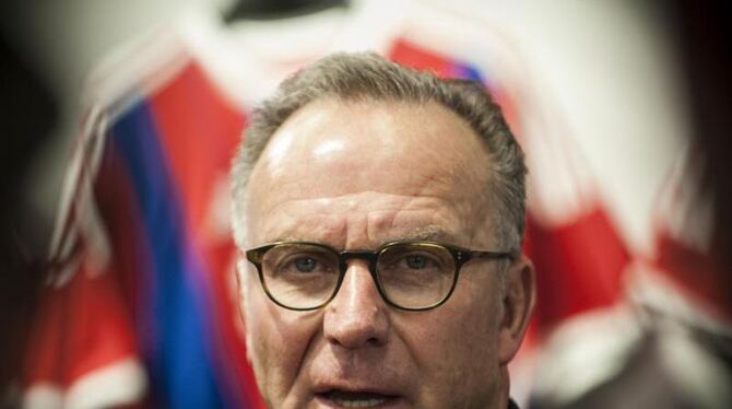 Karl-Heinz Rummenigge erklärte »diverse kritische Kommentierungen« zur Kenntnis genommen zu haben. Foto: Paul Zinken Karl-Heinz Rummenigge erklärte »diverse kritische Kommentierungen« zur Kenntnis genommen zu haben. Foto: Paul Zinken