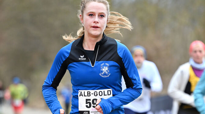 Im vergangenen Jahr beim Winterlauf-Cup eine Klasse für sich: Leah Hanle.  FOTO: PIETH
