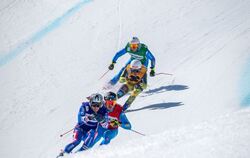 Niklas Illig (im  gelben Trikot)  im Kampf ums  Weiterkommen.  FOTOS: VERBAND