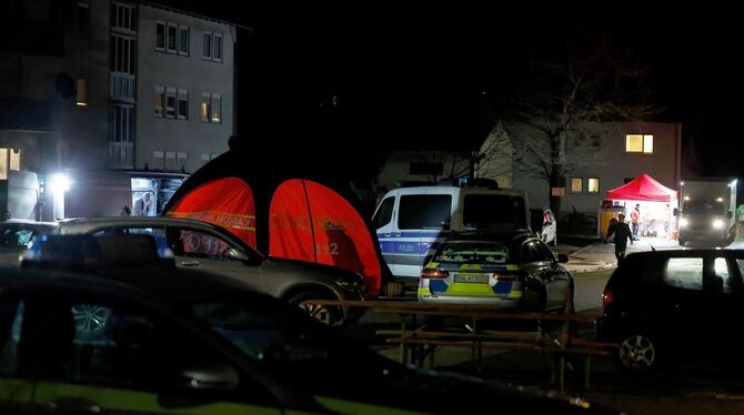 Polizei erschießt bewaffneten Mann in Mosbach Polizei erschießt bewaffneten Mann in Mosbach