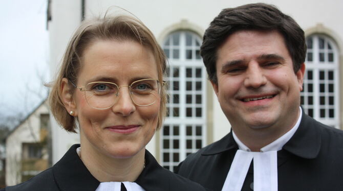 Magdalena Beyer und Enno Knospe wurden jetzt in ihr Amt als Pfarrerin und Pfarrer von Mähringen-Immenhausen eingesetzt.  FOTO: S