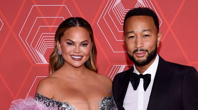 Chrissy Teigen & John Legend