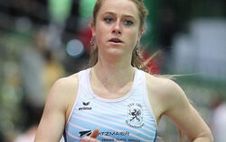 Triumphiert über 1 500 Meter: Leah Hanle vom TSV Holzelfingen.  FOTOS: GÖRLITZ 