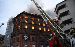 Brand in Gewerbegebäude in Mannheim