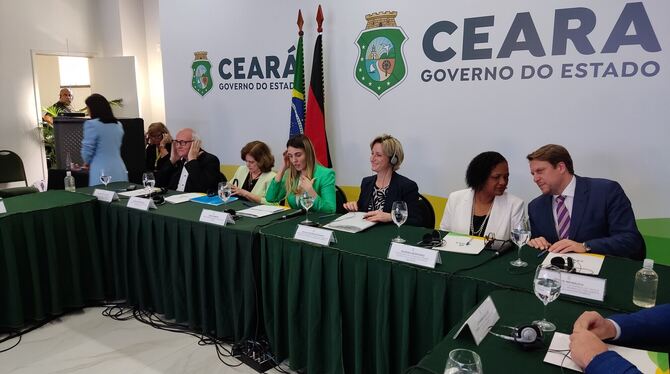 Wirtschaftsministerin Nicole Hoffmeister-Kraut (Mitte) beim Treffen mit der Landesregierung von Ceará. Links neben ihr Vize-Gouv