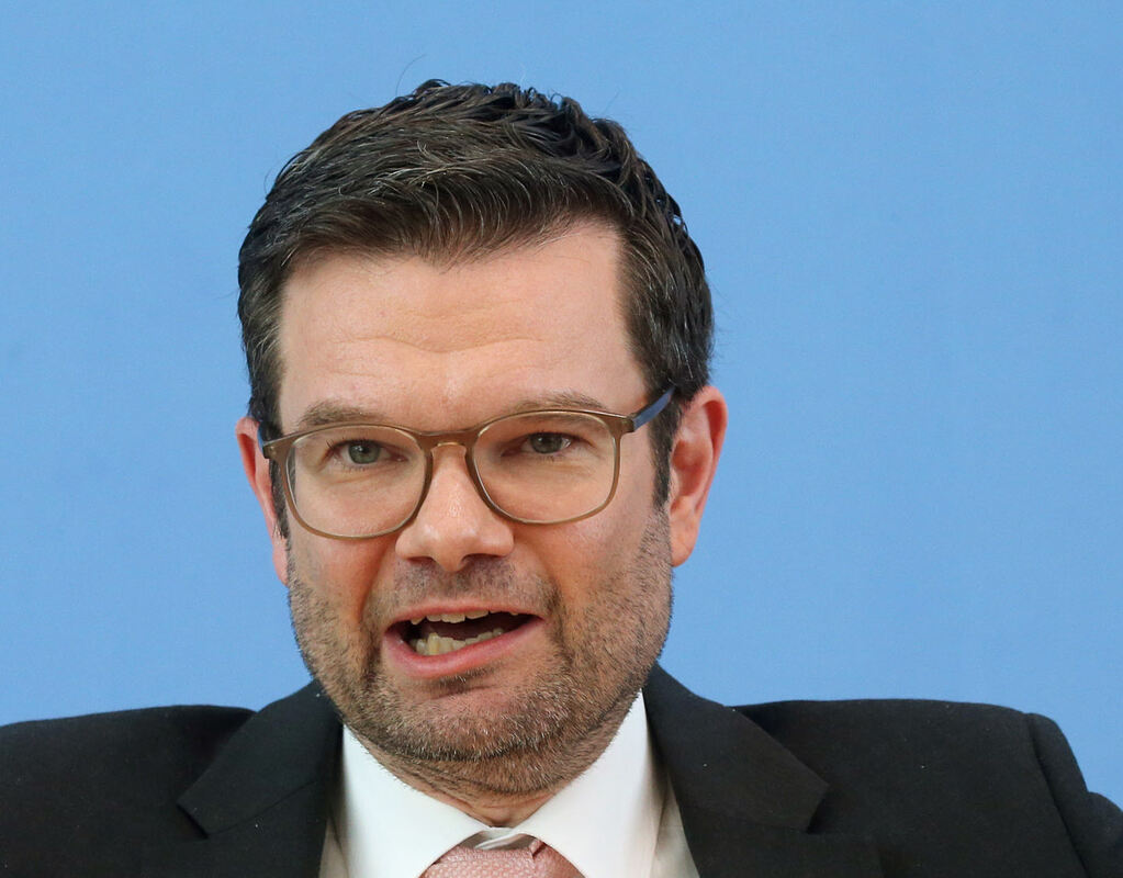 Kulturbeutel, Politik