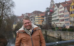 Hat den Papst-Besuch in Freiburg organisiert und Bob Dylan nach Tübingen geholt: Kulturmanager Marc Oßwald. FOTO: KREIBICH