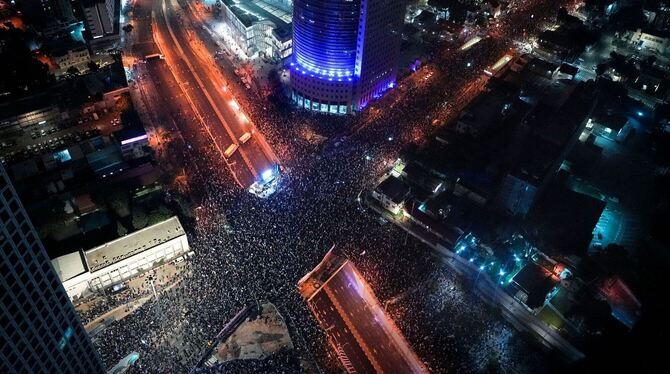 Massenprotest in Tel Aviv
