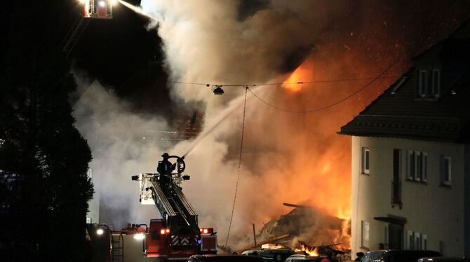 Explosion in Stuttgart: Wohnhaus liegt in Trümmern
