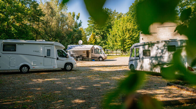 Bei Campern beliebt: der Reutlinger Wohnmobilstellplatz. FOTO: NIEDERMUELLER