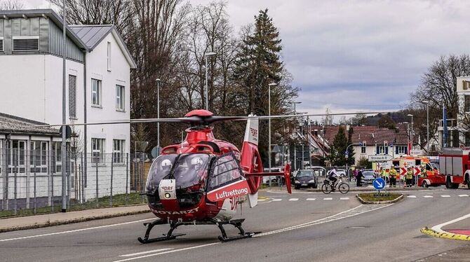 Mit diesem Rettungshubschrauber wurde das verletzte Mädchen in eine Klinik geflogen.