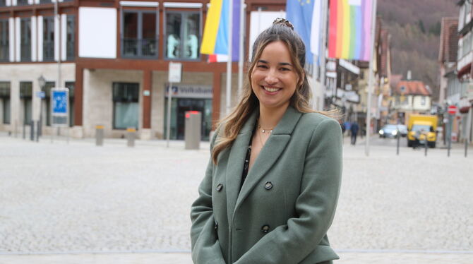 Viktoria Soos ist die neue Klimaschutzmanagerin der Stadt Bad Urach. FOTO: OECHSNER