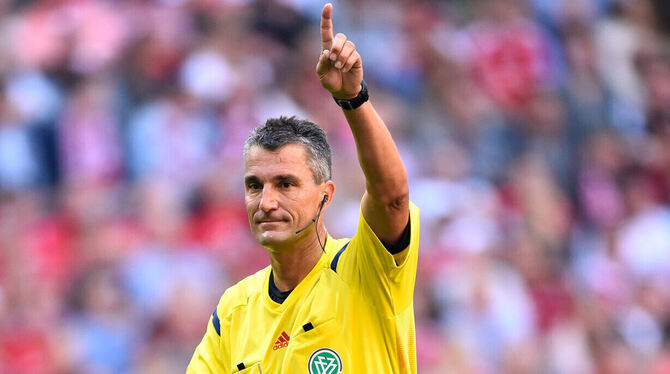 DFB-Schiedsrichter des Jahres 2012: Knut Kircher. FOTO: EIBNER