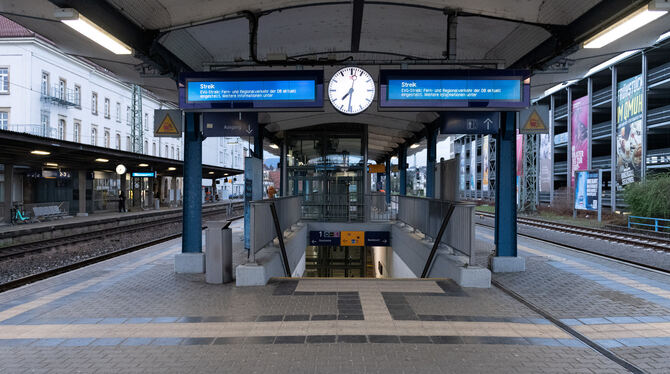 Stillstand am Reutlinger Hauptbahnhof.