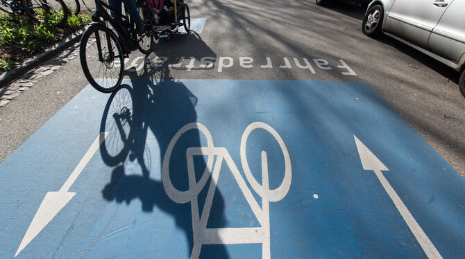 Das komfortabelste Radler-Angebot: die Fahrradstraße.  FOTO: DPA