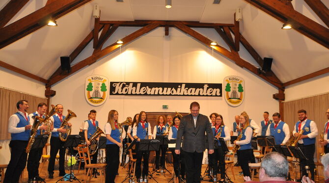 Viel Beifall gab es am Schluss für das fulminante Frühjahrskonzert der Köhlermusikanten, die erstmals mit ihrem neuen Dirigenten