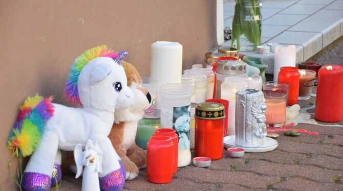 Trauer nach dem Tod zweier Kinder in Hockenheim