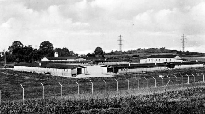 Eine Ansichtskarte aus den 1940er-Jahren zeigt das Lager St. Johann, in dem die Memmelsdorfer Trecker 1952 über mehrere Monate h