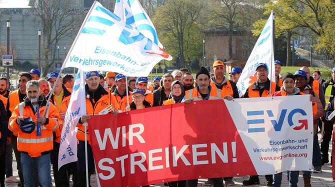 Warnstreiks im Schienenverkehr Warnstreiks im Schienenverkehr