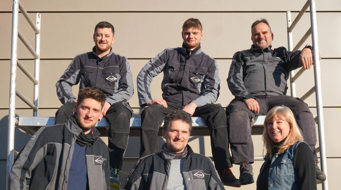 Sie arbeiten alle gern bei der Klempnerei Stefan Künstle GmbH aus Reutlingen-Altenburg, die als »Top Arbeitgeber« zertifiziert w