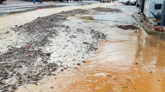 Unwetterartige Regenfälle im Südwesten Unwetterartige Regenfälle im Südwesten