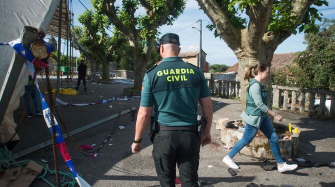 Rentnerin fährt in Festzelt